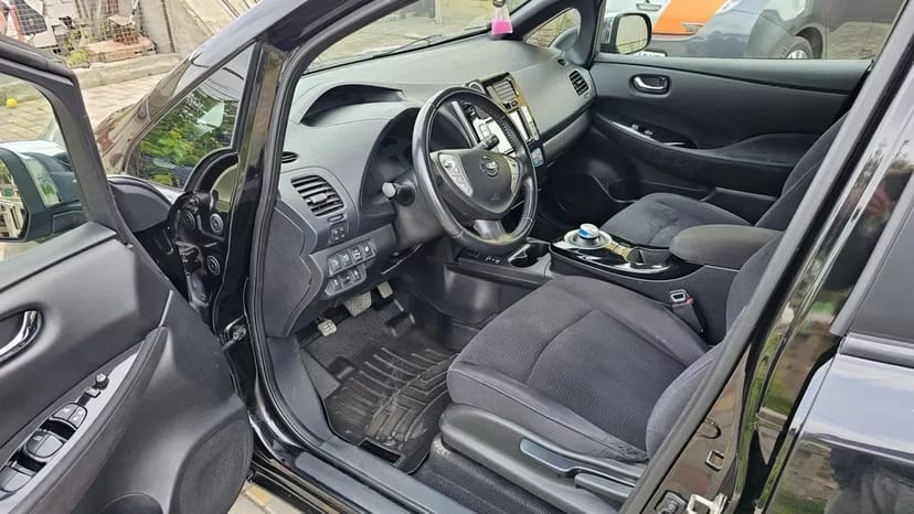 Електромобіль Nissan Leaf