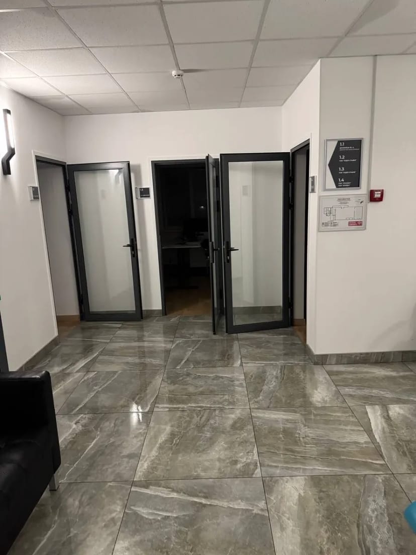 Офісно-промислове приміщення 1550 м2 у Вишгороді