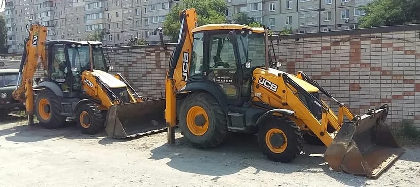 Екскаватор-навантажувач