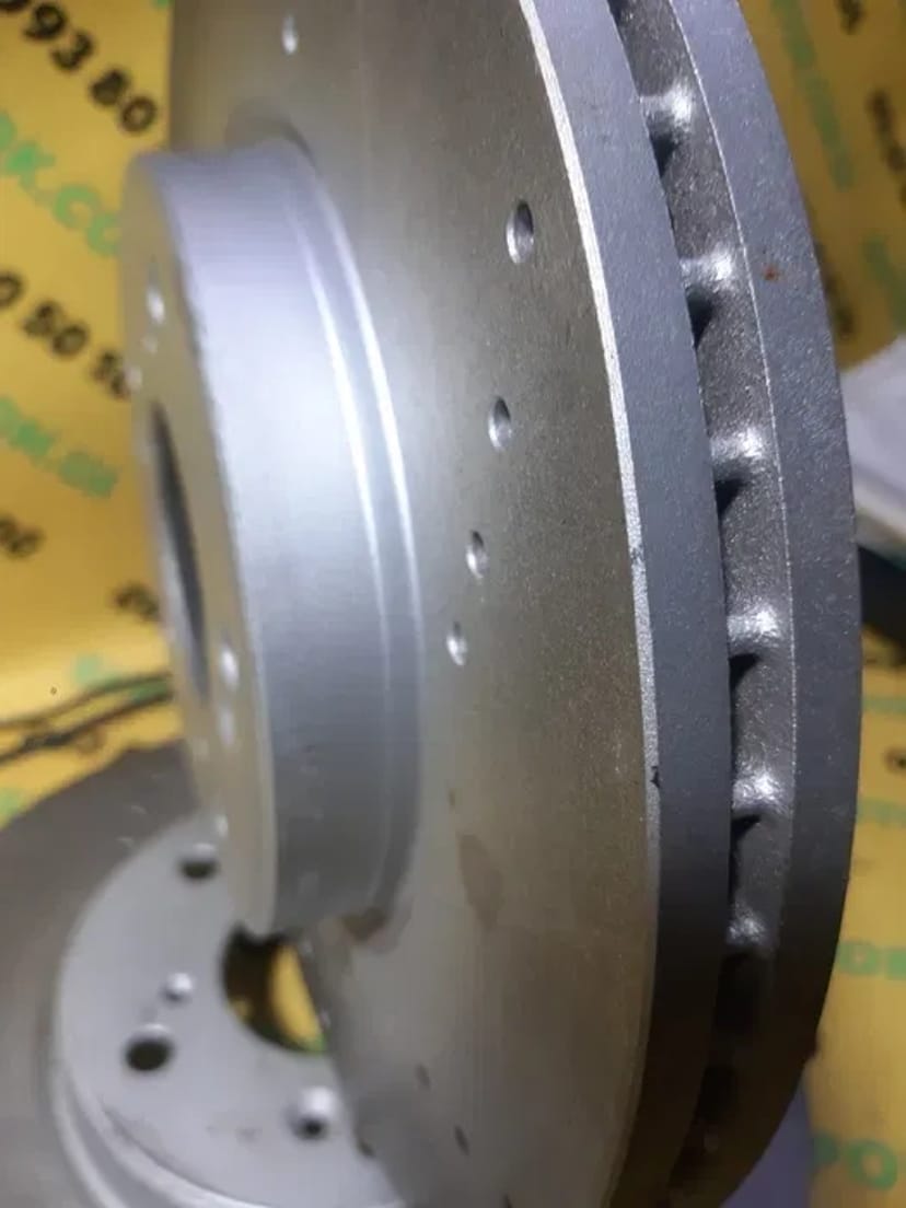 Перфорація насічки проточування дисків на авто не знімаючи.