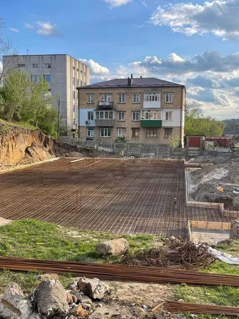 Фрезерування, шліфування бетону Ремонт промислових підлог Наливний пол