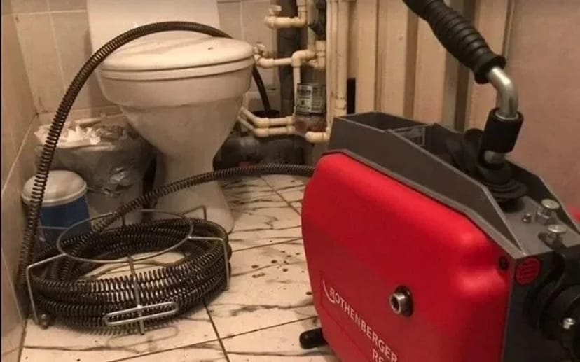 Прочищення труб каналізації в приватному будинку, квартирі. Одеса та передмістя