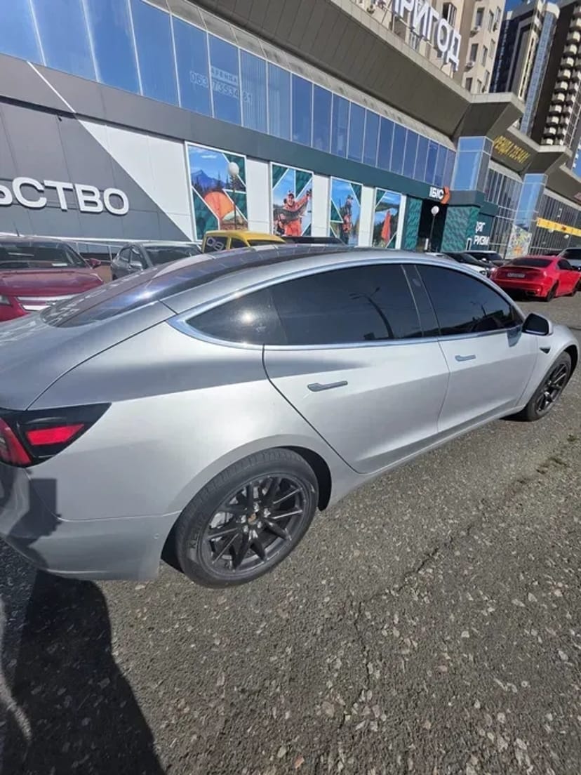 Tesla model 3