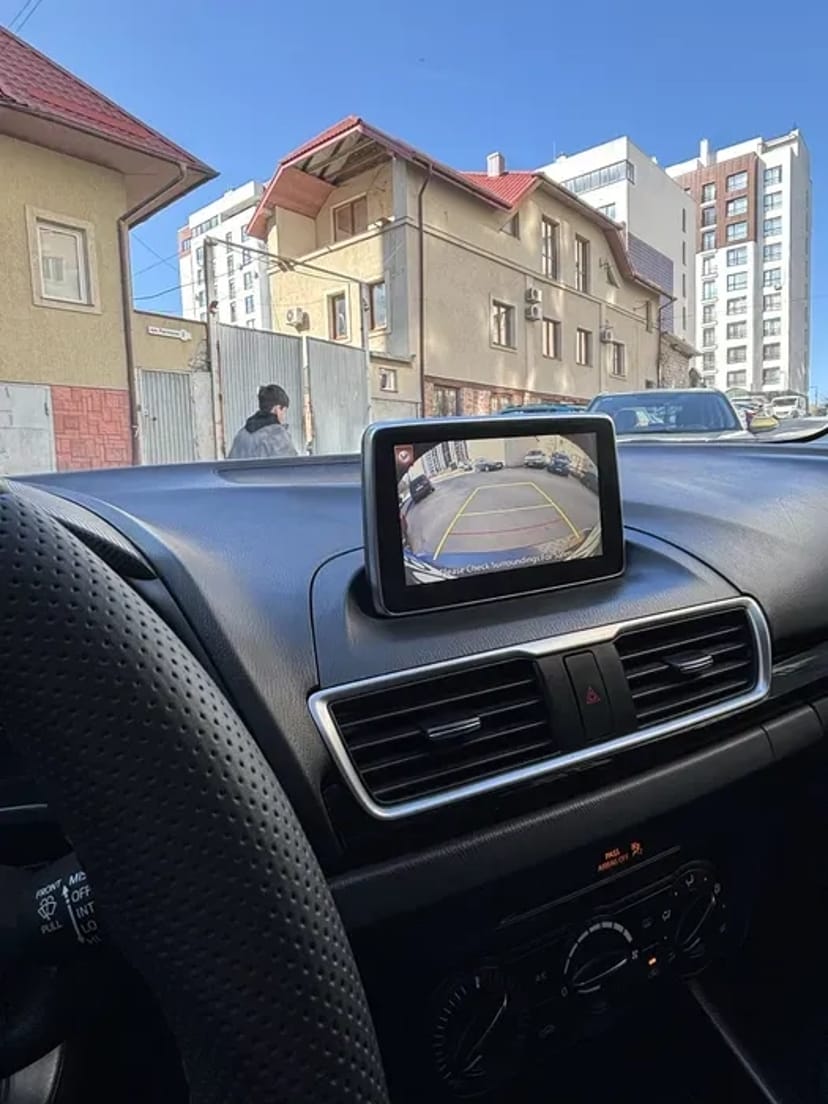Авто Mazda подобово довготривало