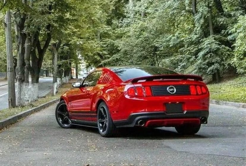 269 Ford Mustang GT Sport червоний на зйомки фото київ