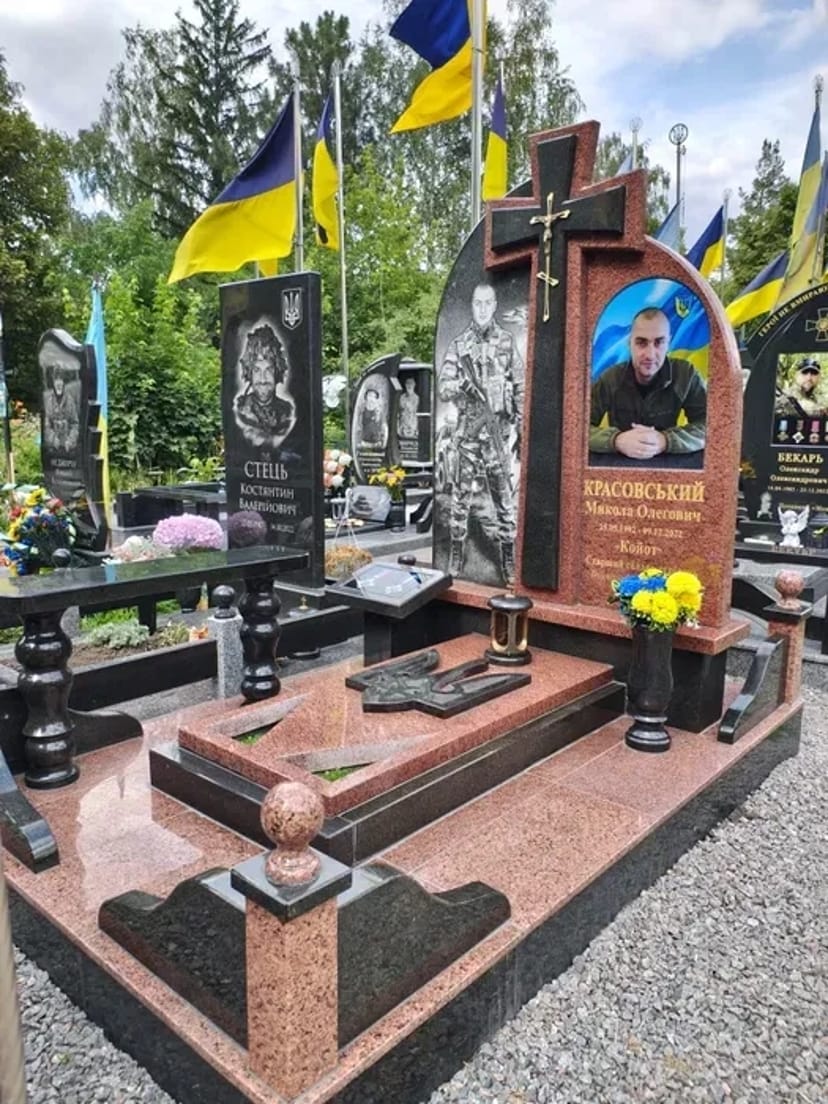 Пам'ятники для військових. Меморіальні комплекси!!