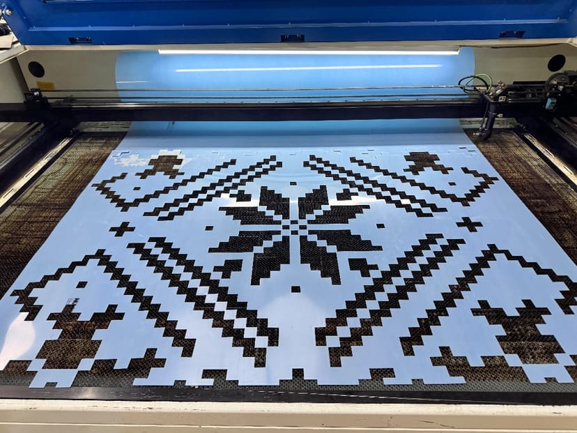 Лазерна та фрезерна порізка та гравіювання на ЧПУ Київ