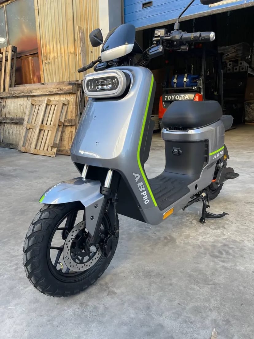 Електроскутер A8Pro запас ходу 200км