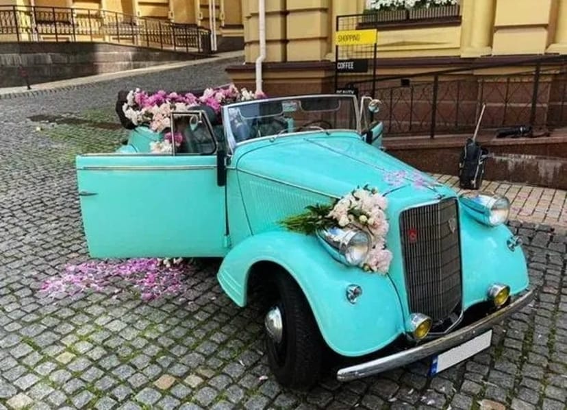 137 Ретро авто кабріолет для фотозони Opel бірюзовий