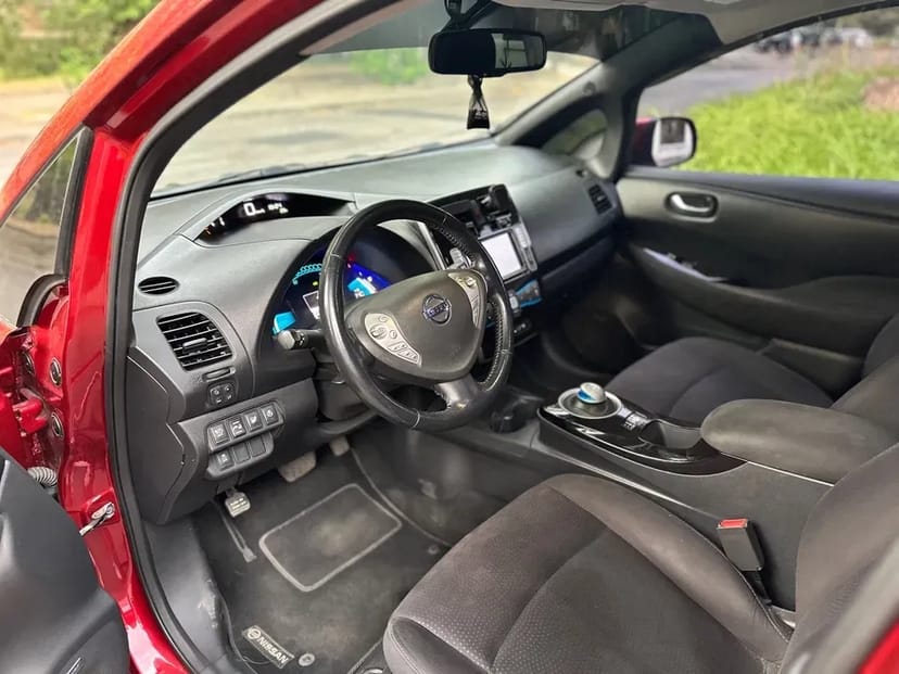 Єлектро автомобілі Nissan Leaf