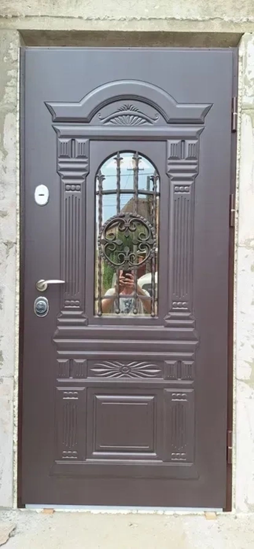 Реставрація та виготовлення броньованих дверей під ключ — надійність і безпека