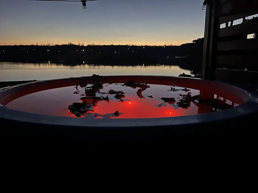 Чан, баня, лазня, альтанка, на березі Дніпра