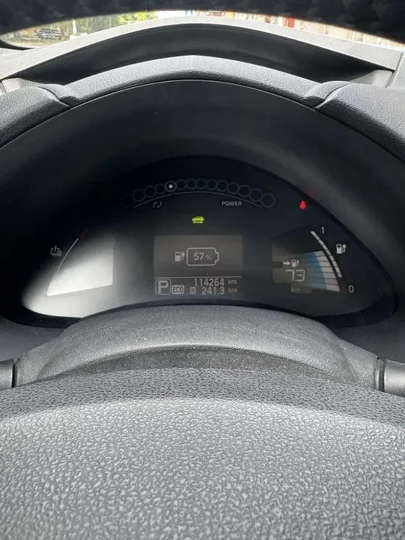 Aвто Nissan leaf 600 грн