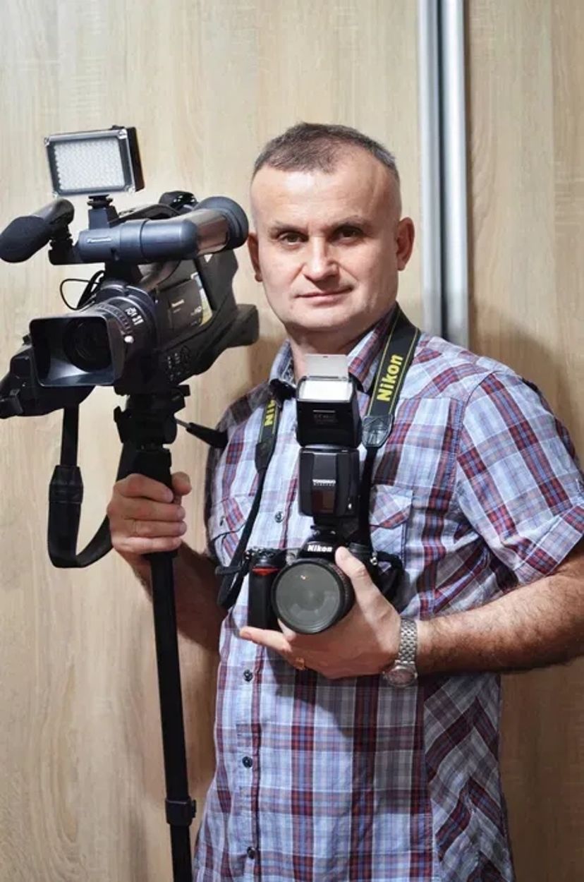 Фотограф від 1000грн.Весілля Випускні Відеозйомка Оцифровка Відео!)