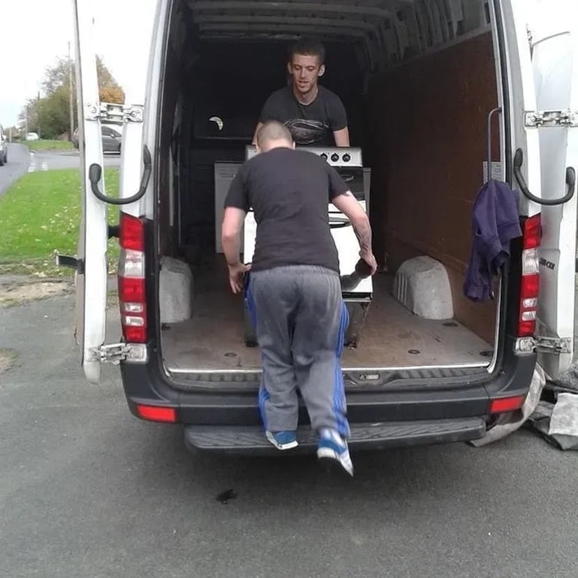 ОПЕРАТИВНО! Вантажні перевезення, таксі Послуги грузчиків Вивіз сміття