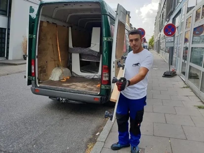 ОПЕРАТИВНО! Вантажні перевезення, таксі Послуги грузчиків Вивіз сміття