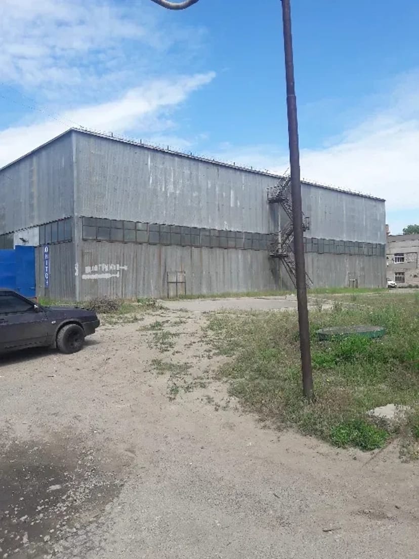 Приміщення (складські, виробничі, офісні, стоянка авто)