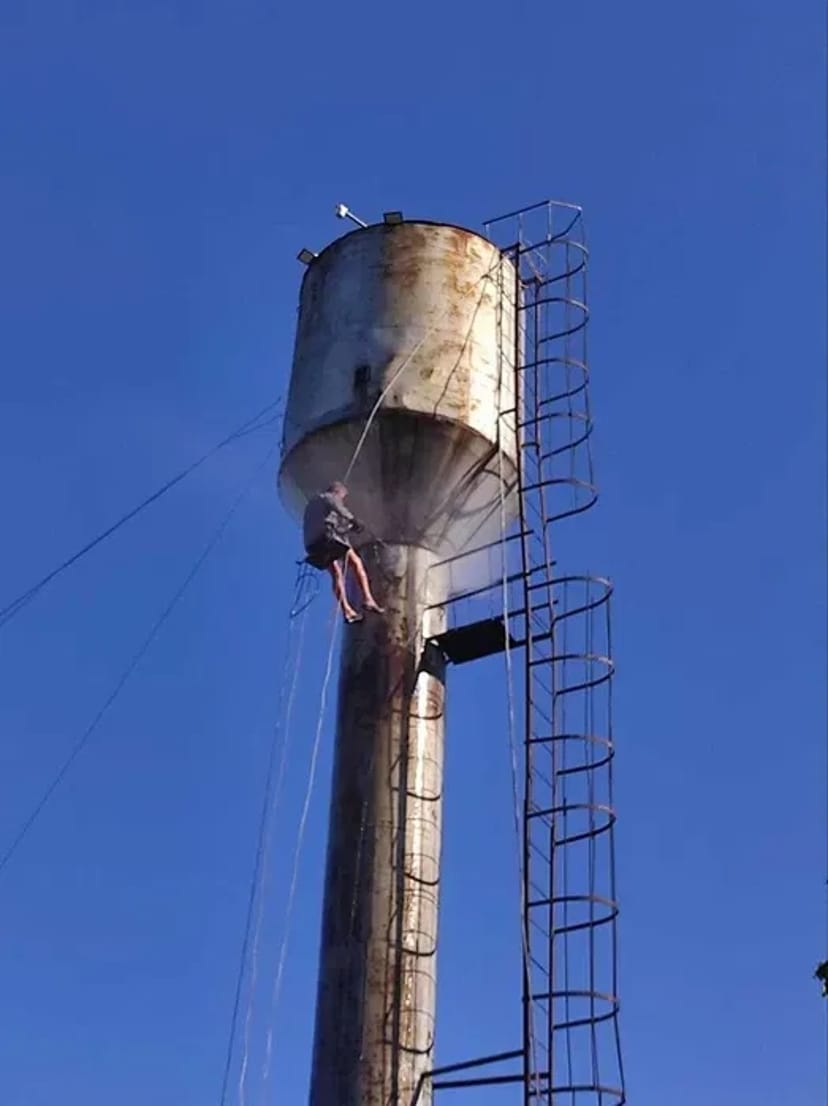 Повний комплекс очищення поверхонь. Миття дахів, парканів, фасадів від 5 000 грн.