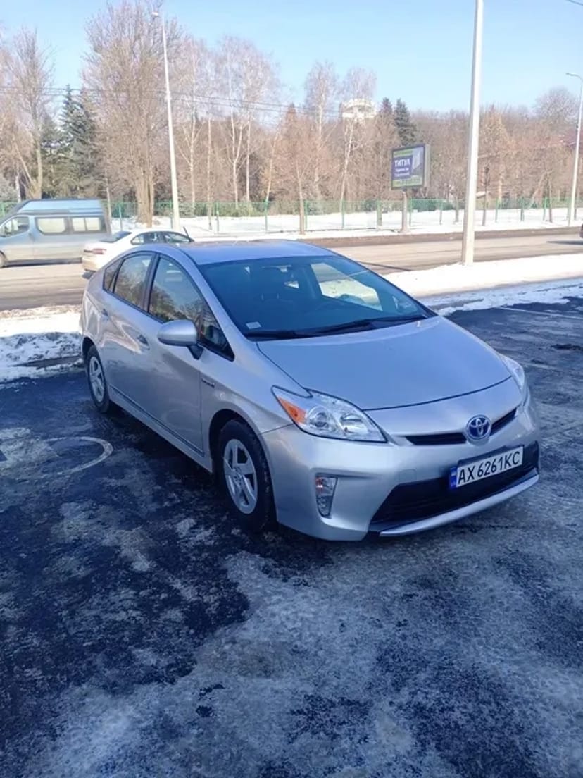 Автомобіль під таксі та для особистих цілей