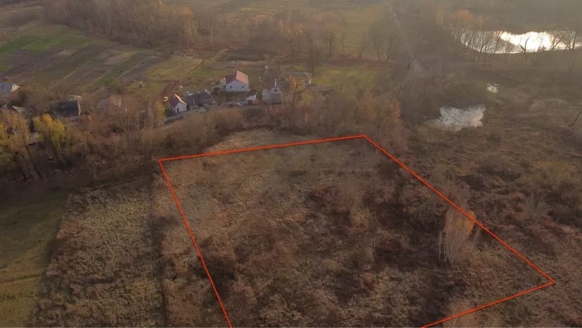 Сільськогосподарська земля: Літки, Київська область.
