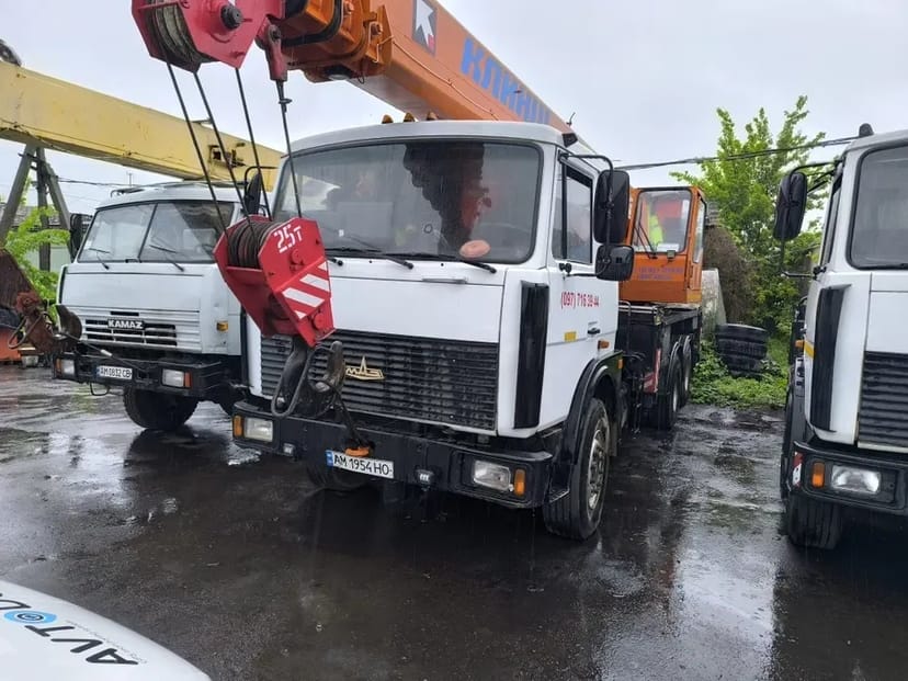 Маніпулятор-євакуатор,кран, екскаватор