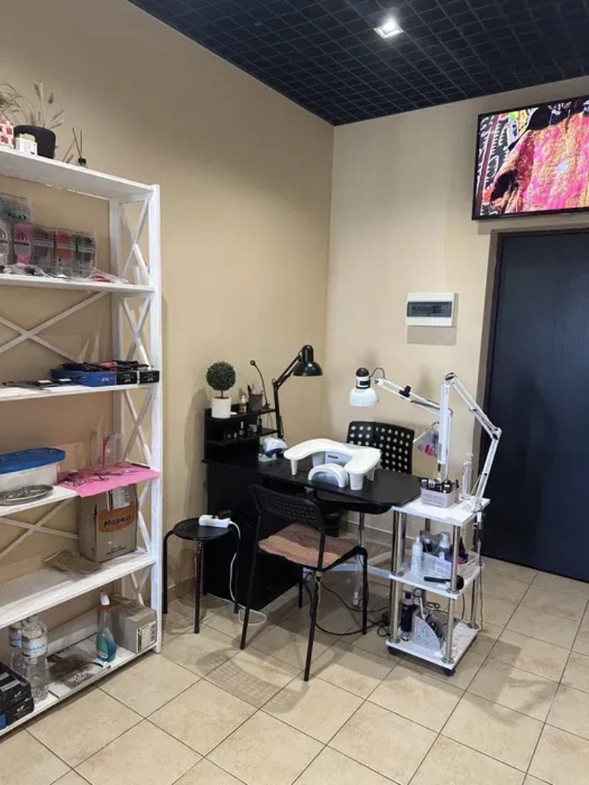 Оренеда місця для майстра манікюру