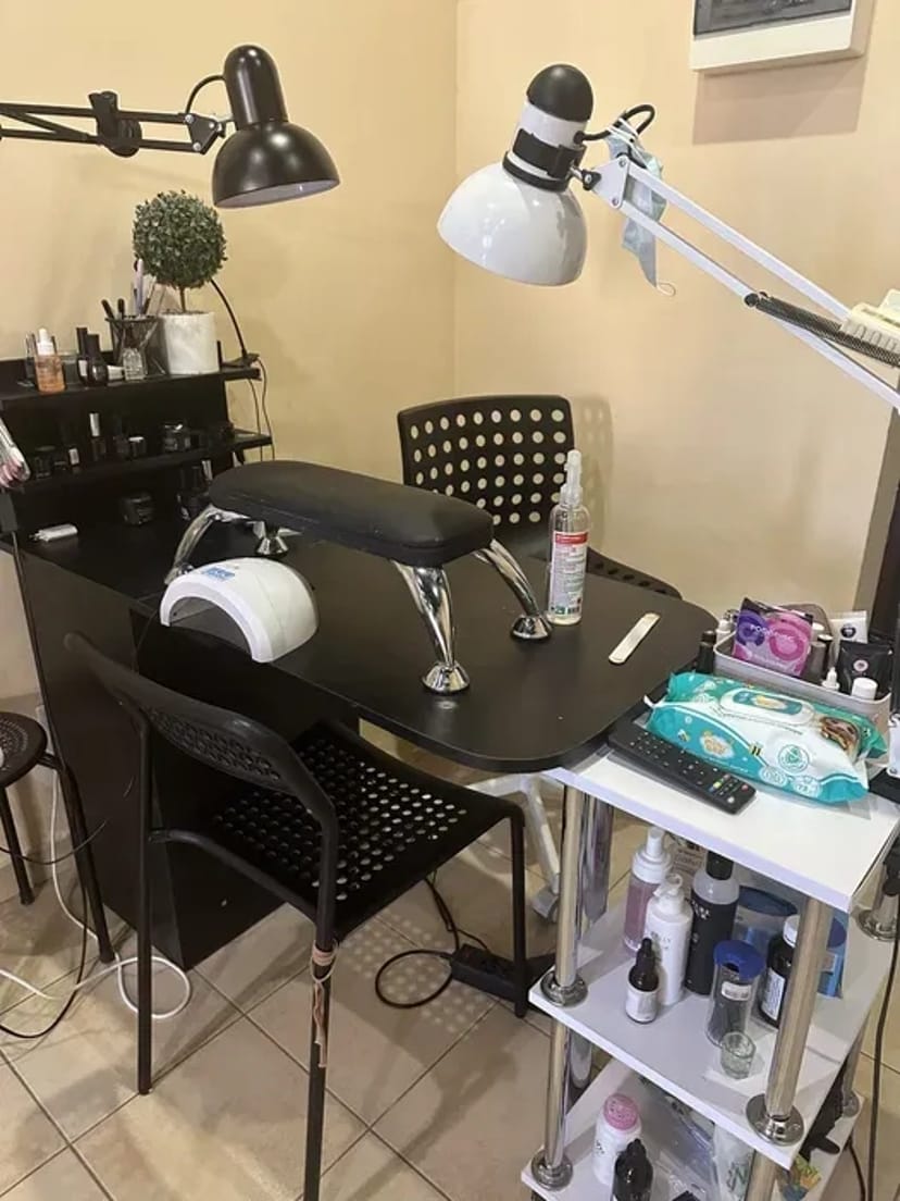 Оренеда місця для майстра манікюру