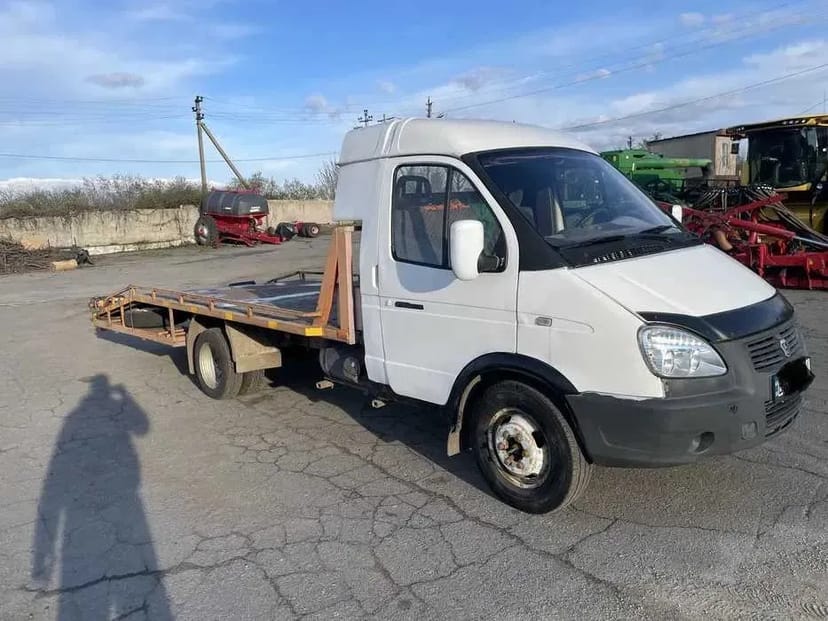 Надійний Евакуатор для Вантажних та Легкових Авто: Послуги Доступні в Будь-який Момент – Просто Зателефонуйте!