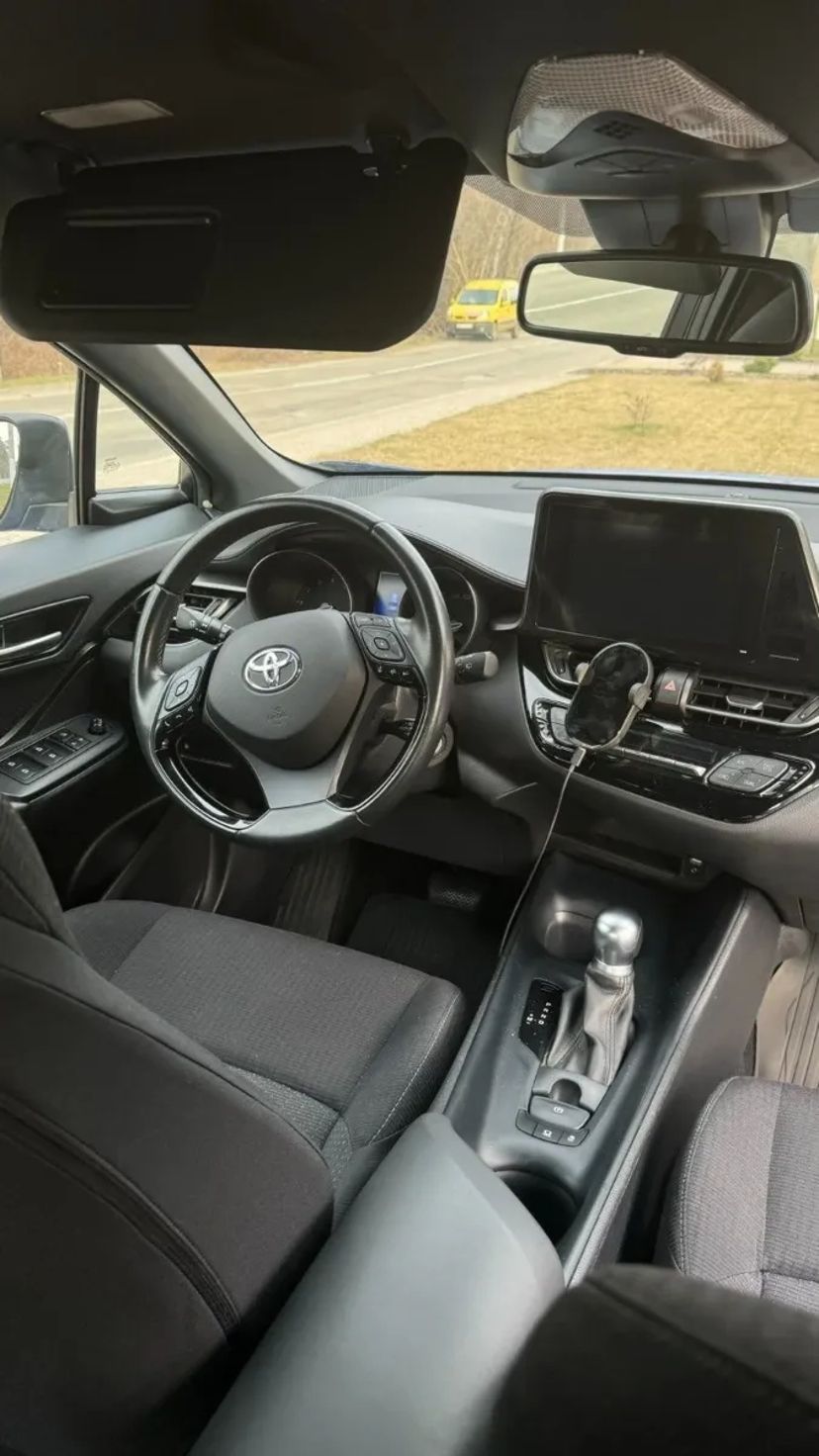 Toyota Corolla комфорт-класу (2023)
