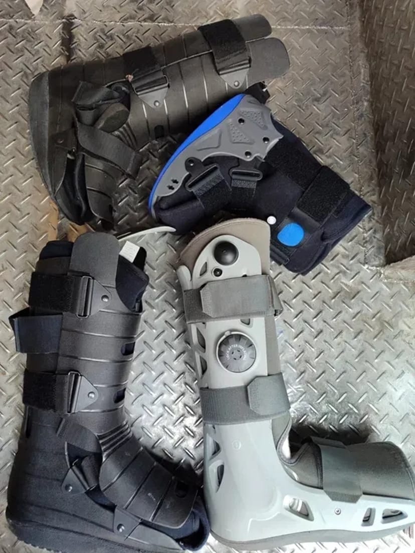 Ролатори , ходунки , костилі , інвалідні візки ортези вертикалізатор