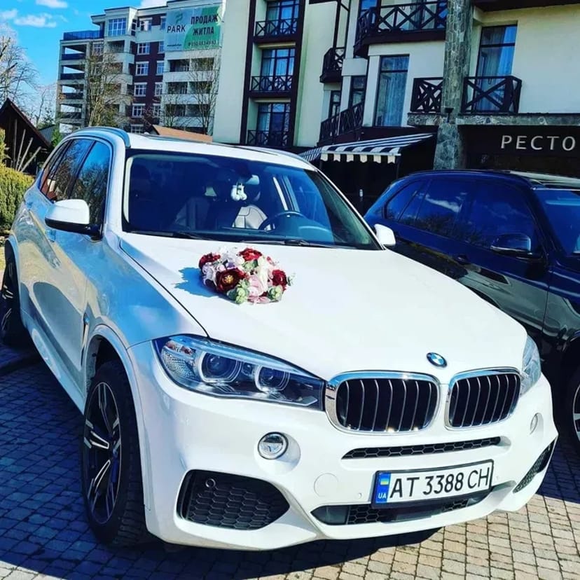 Весільний кортеж, авто на урочисту подію, VIP трансфер