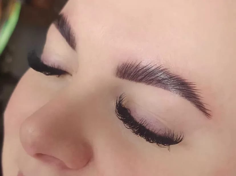 Ламінування брів та вій