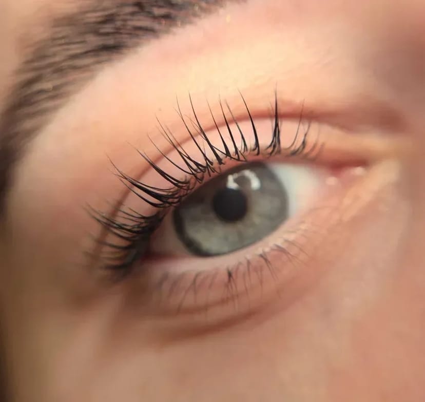 Ламінування брів та вій