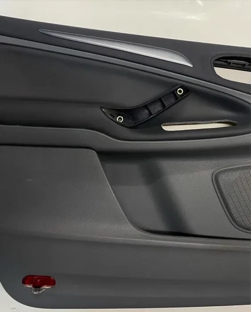 Відновлення Салону Авто: Перетяжка Сидінь та Обшивка. Індивідуальний Дизайн!