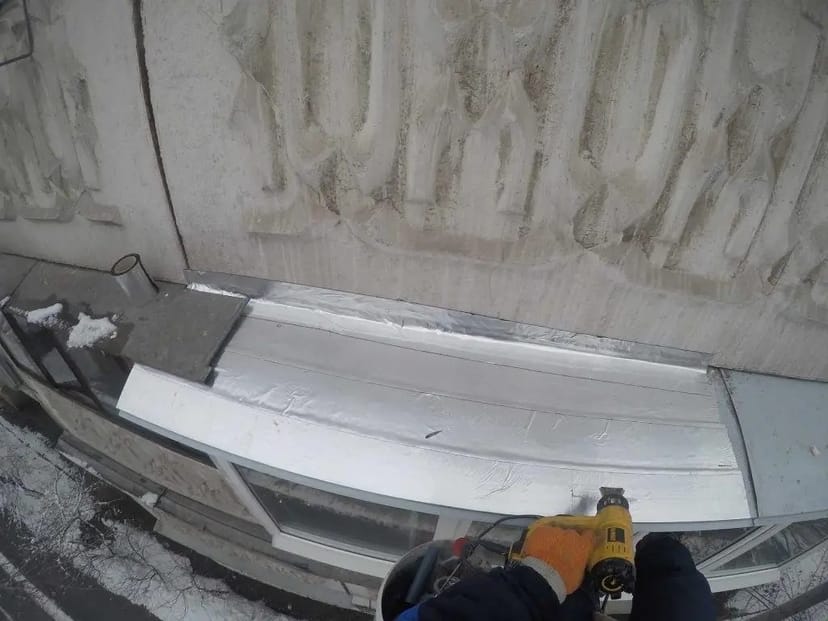 Шумоізоляція відливів на вікнах, козирків балконів. Будь-який поверх будь-яка висота.ре