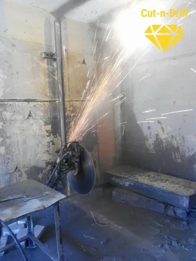 Алмазна різання бетону залізобетон цегла дверний проріз