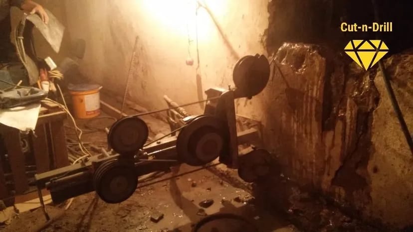 Алмазна різання бетону залізобетон цегла дверний проріз