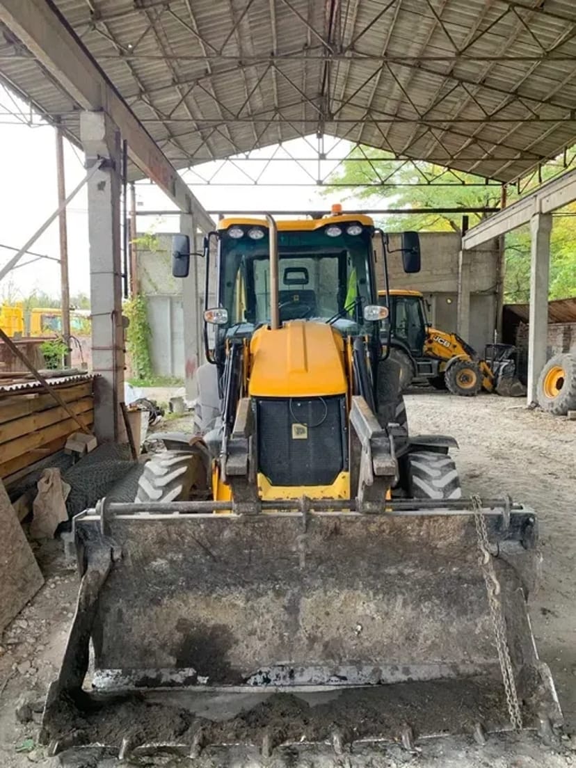 Послуги спецтехніки екскаватора-навантажувача JCB 3cx БУСЬК