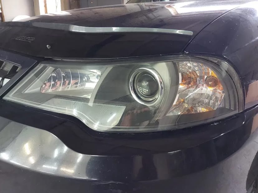 Полировка фар, шлифовка, твёрдый воск.