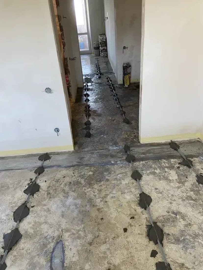 Ремонт квартир, кімнат . Демонтаж -Штукатурка -Стяжка -Ламінат