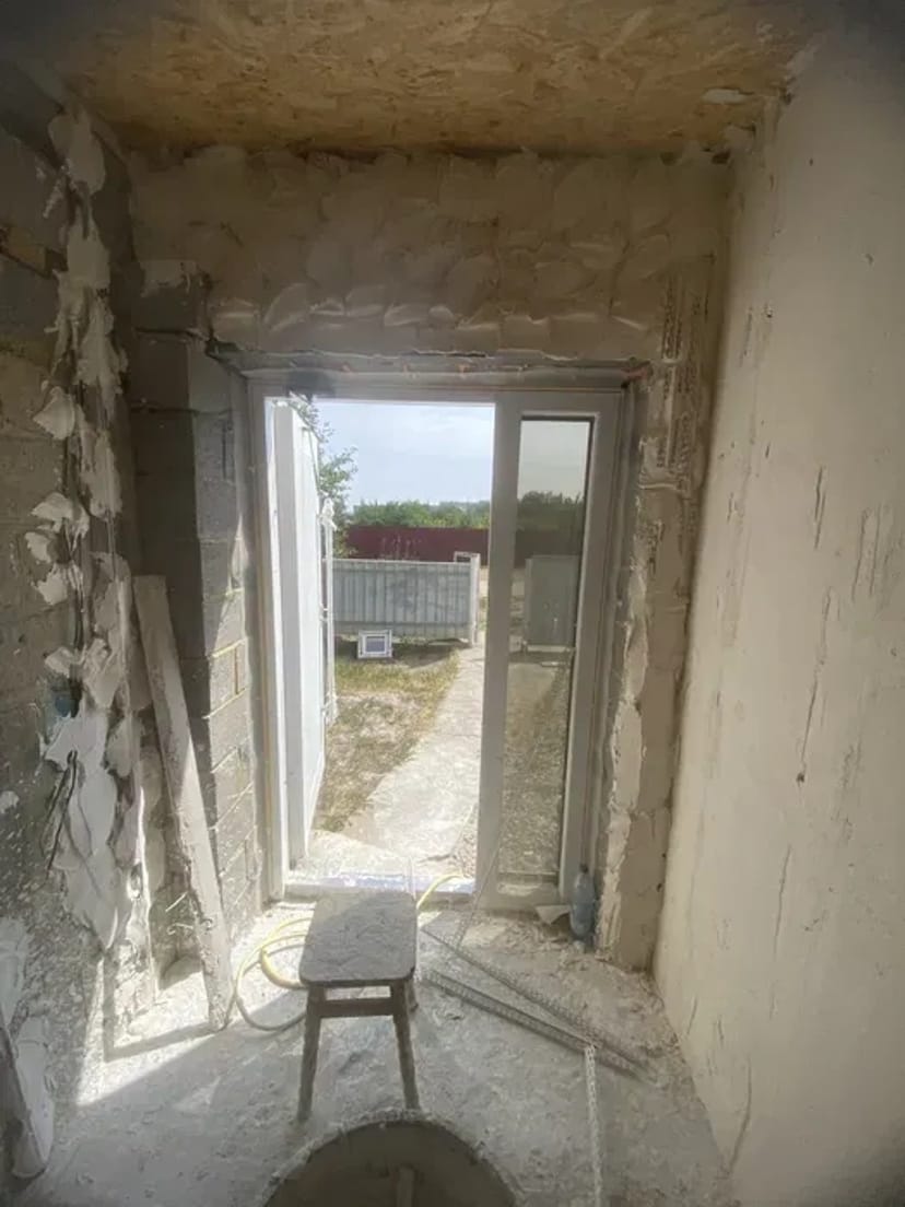 Ремонт квартир, кімнат . Демонтаж -Штукатурка -Стяжка -Ламінат