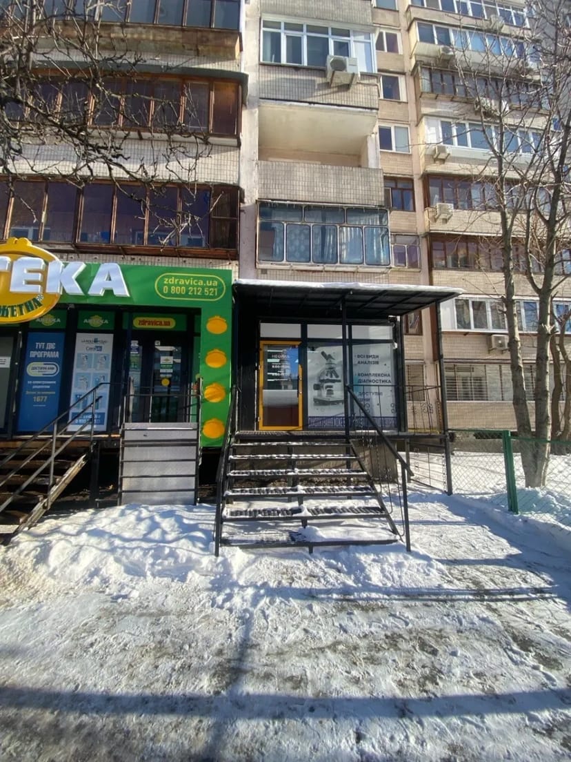 Фасадне приміщення 77 м2 в Дарницькому районі