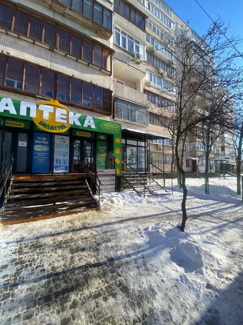 Фасадне приміщення 77 м2 в Дарницькому районі