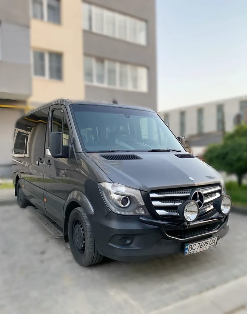 Мінівен Mercedes-Benz Sprinter 2014 р., 6 пасажирських місць