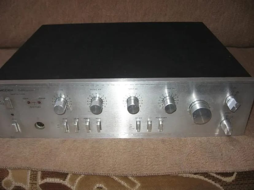 Ремонт якісний ретро радянської вінтажної радіоапаратури