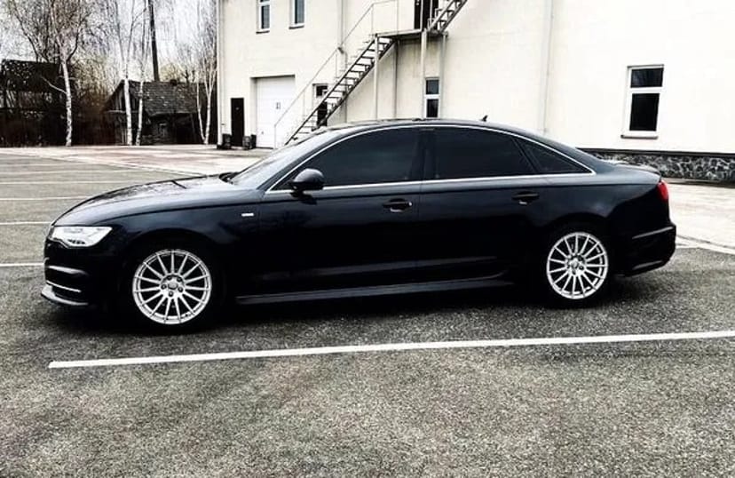 123 Авто на весілля AUDI A6 QUATTRO S Line чорна