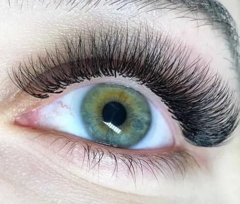 Ламінування вій , Нарощування вій Індивідуальний Курс потрібно модель