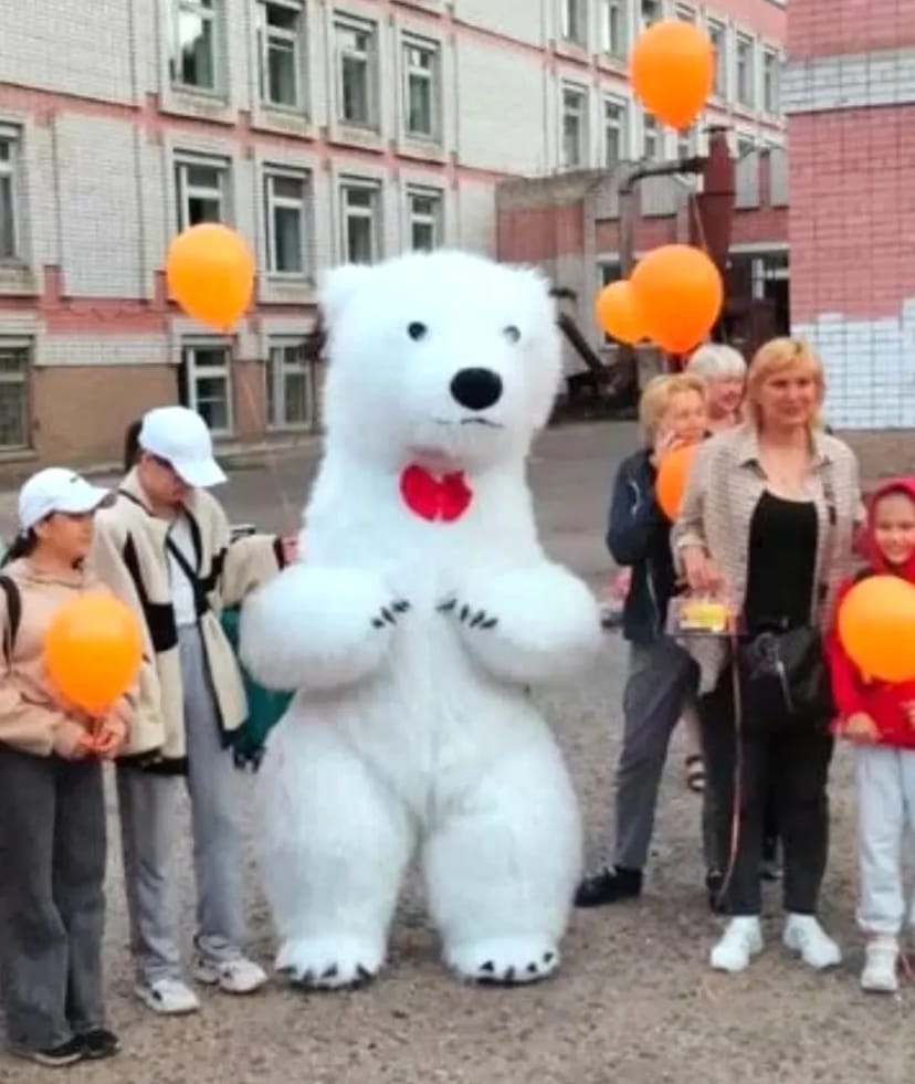 Білий ведмідь Біла Церква стриптиз ляльки замовити аніматора.