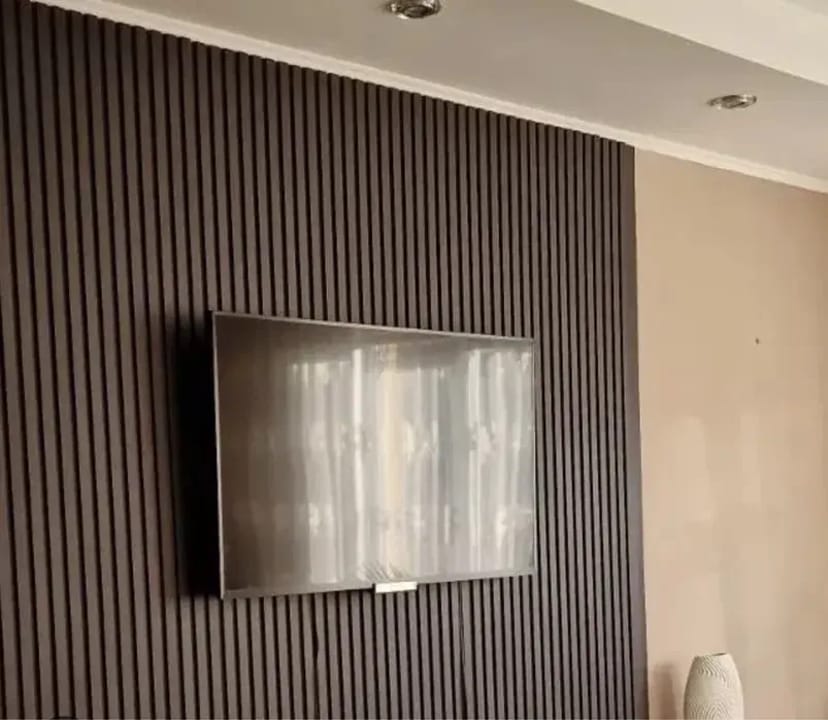 Бажаєте оновити інтер'єр? Замовляйте монтаж стінових панелей від майстрів!