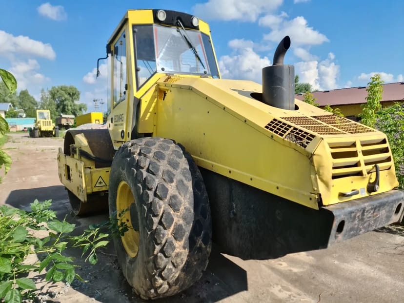 Послуги дорожнього котка BOMAG BW 211 D-40